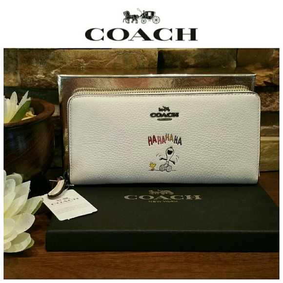 Coach Handbags - *1 left*  Coach Snoopy Accordion Wallet